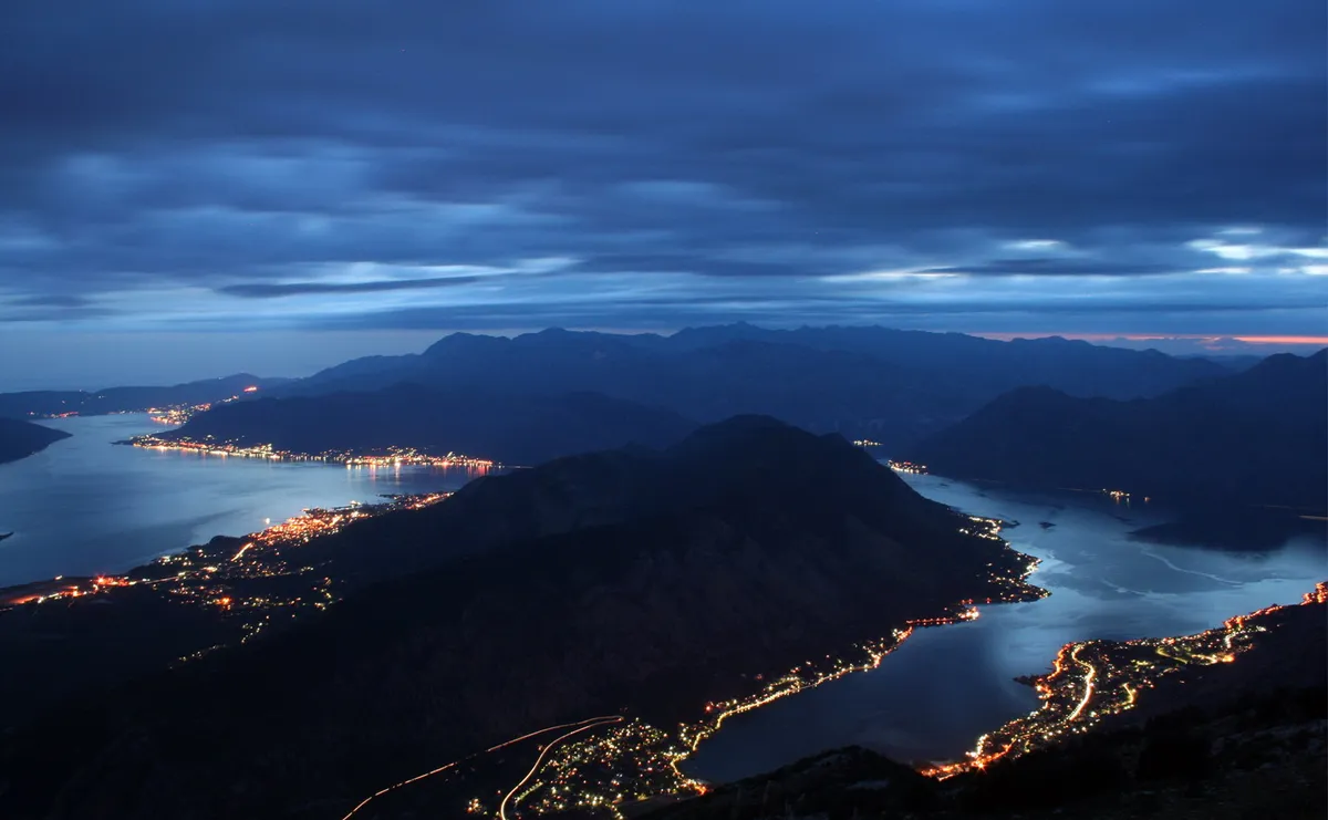 Baie de Kotor la nuit