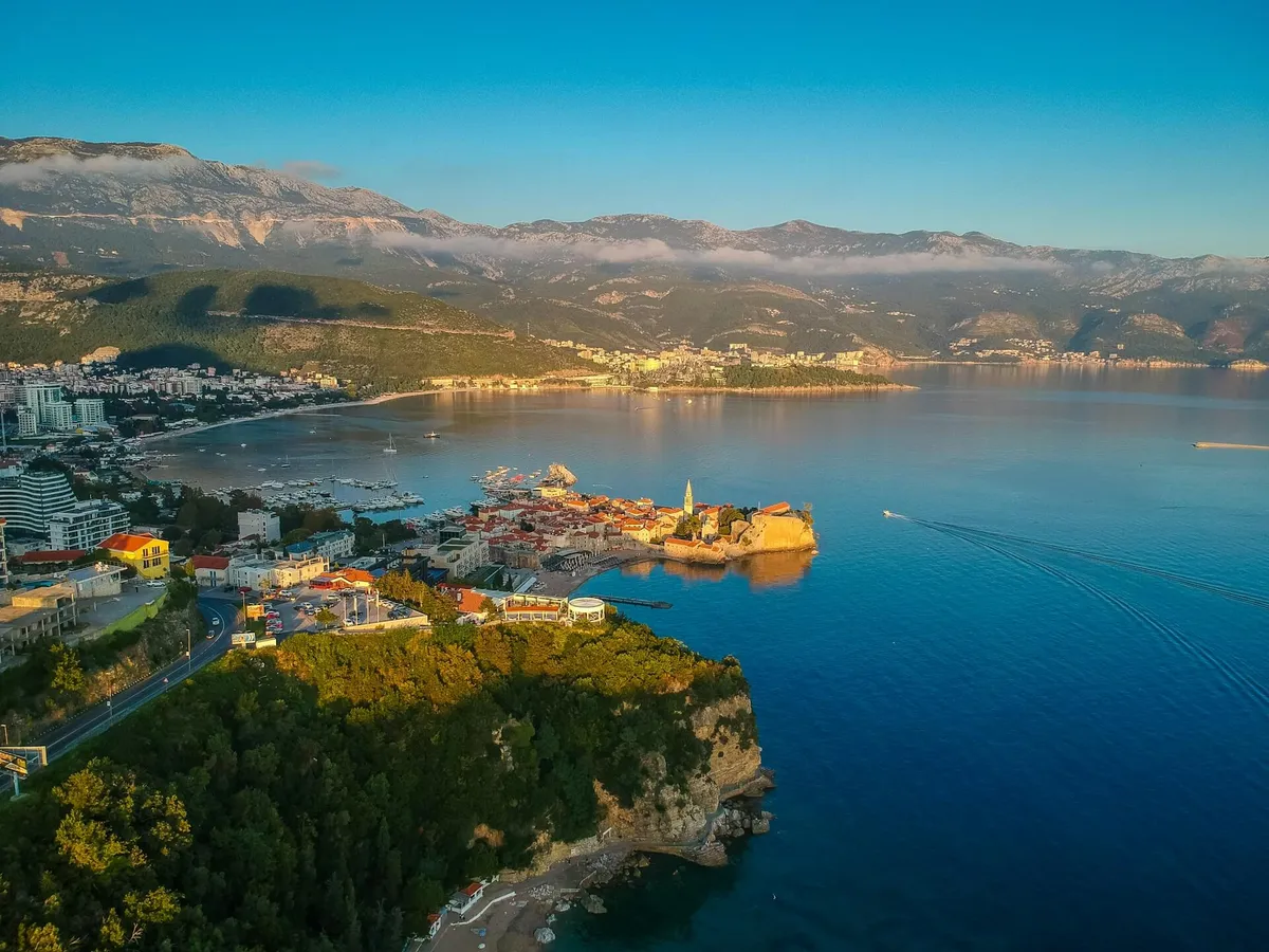 Budva, Monténégro : port adriatique avec potentiel d'adhésion UE